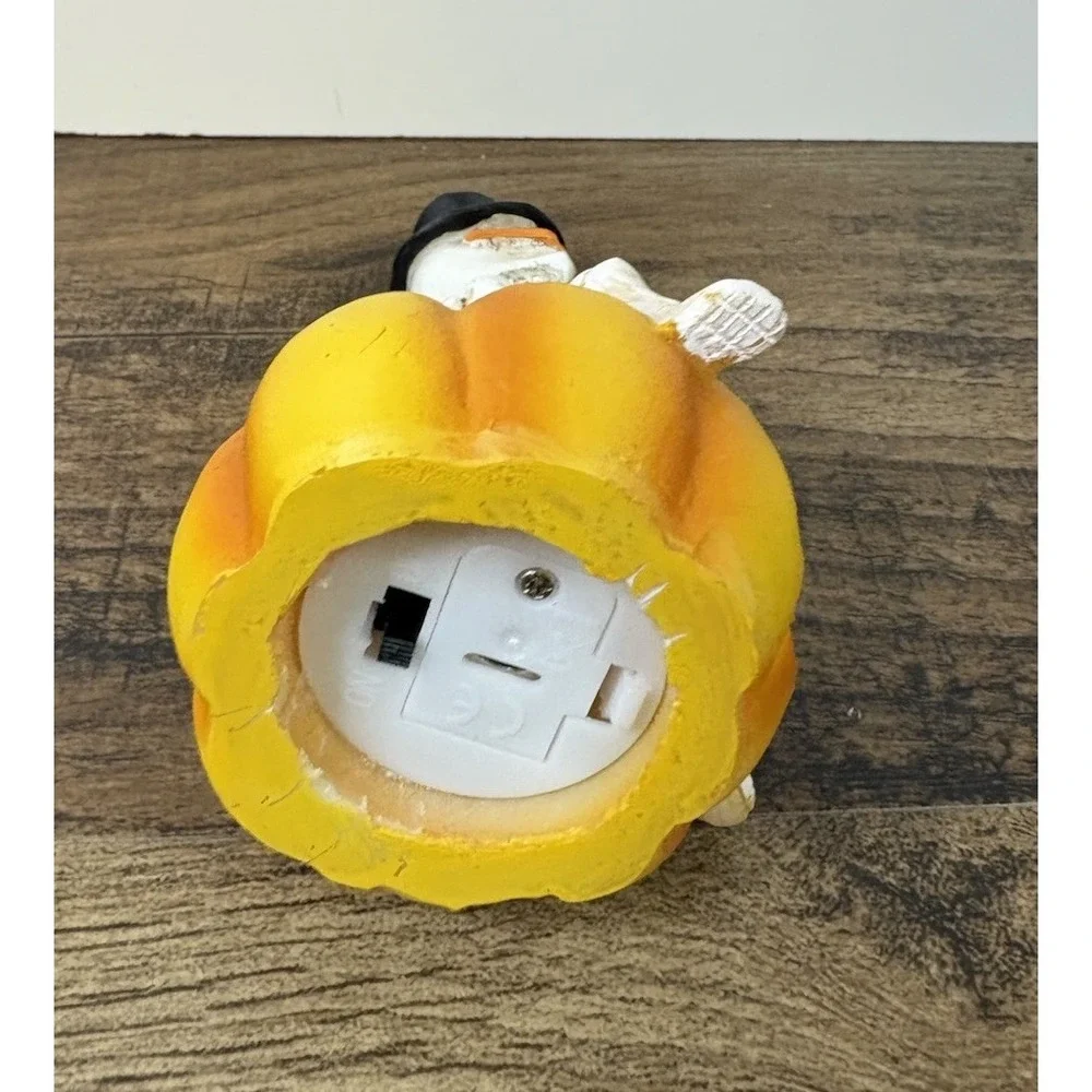 Halloween Skeleton On Pumpkin 4.5